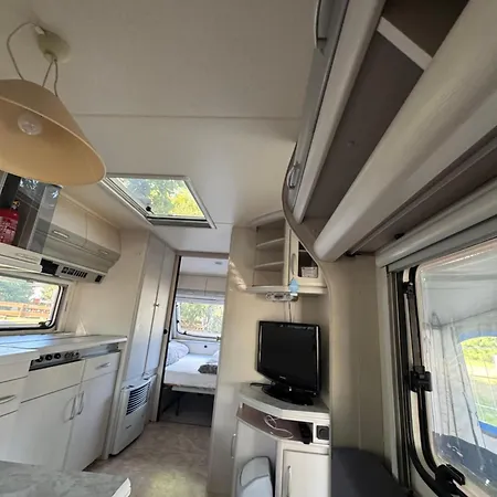 Obytny Karavan Campingplads Goltsch Jenikau