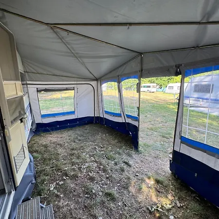 Obytny Karavan Campingplads *